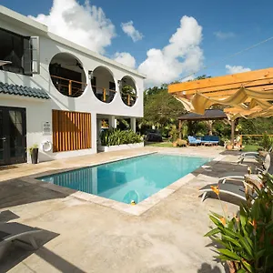 Couette-café The Serene House, Luquillo